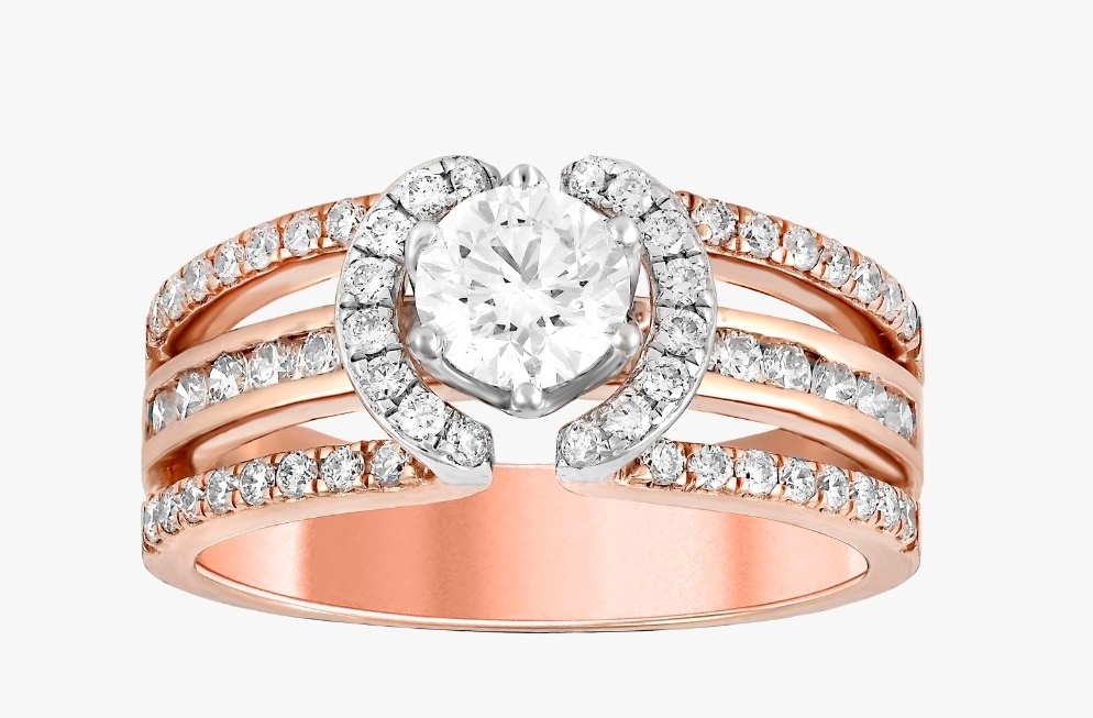 QUEEN'S EMBRACE RING